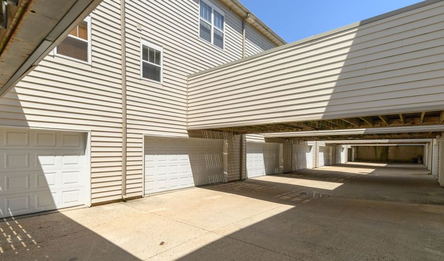 14 S Gardens Way, Fitchburg, WI 53711 - 3 Beds, 3 Bath