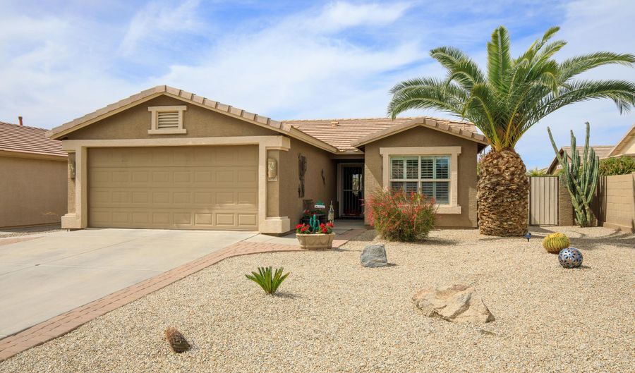 6390 S GRANITE Dr, Chandler, AZ 85249 - 2 Beds, 2 Bath