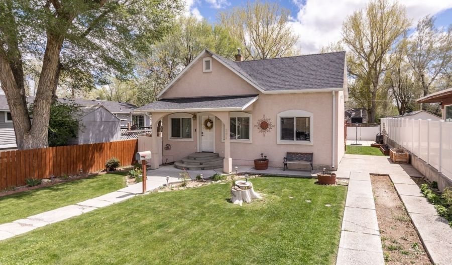 364 Maple St, Elko, NV 89801 - 3 Beds, 3 Bath