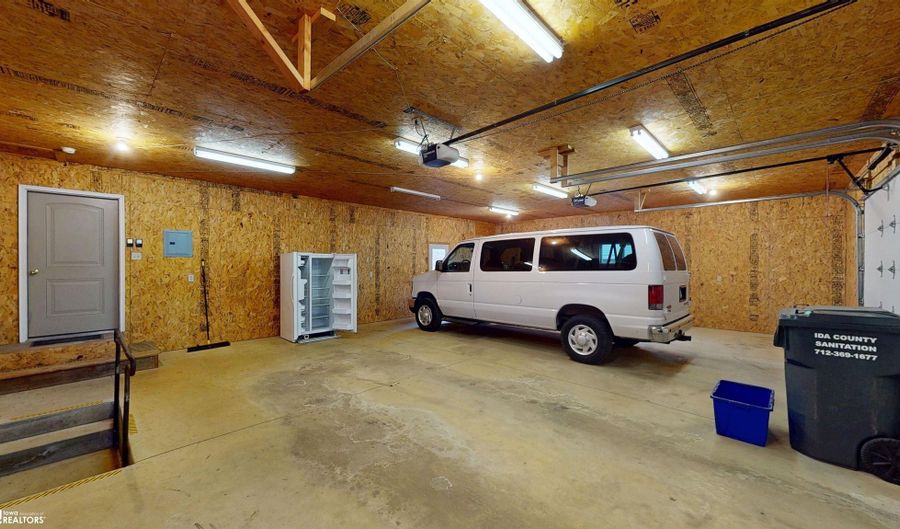317 E 1st St, Arthur, IA 51431 - 4 Beds, 2 Bath