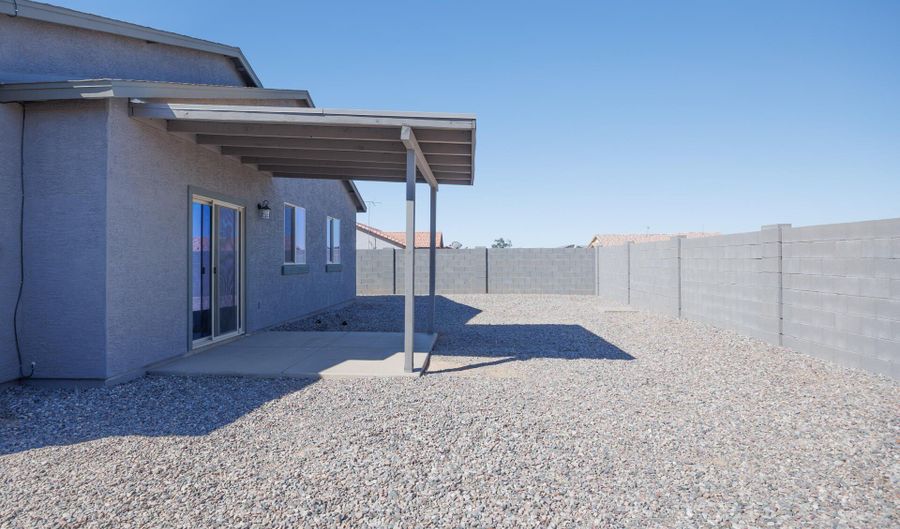 8720 W SWANSEA Dr, Arizona City, AZ 85123 - 3 Beds, 2 Bath