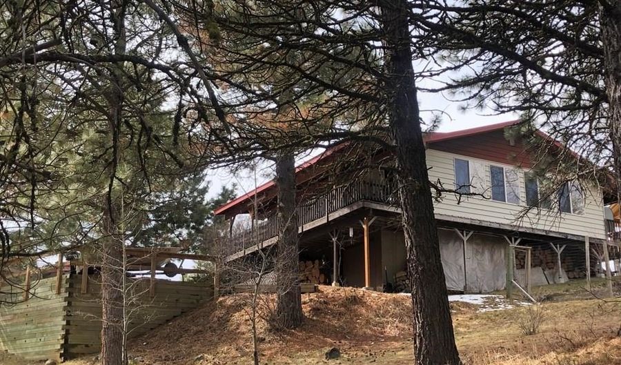 512 Skyline Dr, Cascade, ID 83611 - 2 Beds, 1 Bath