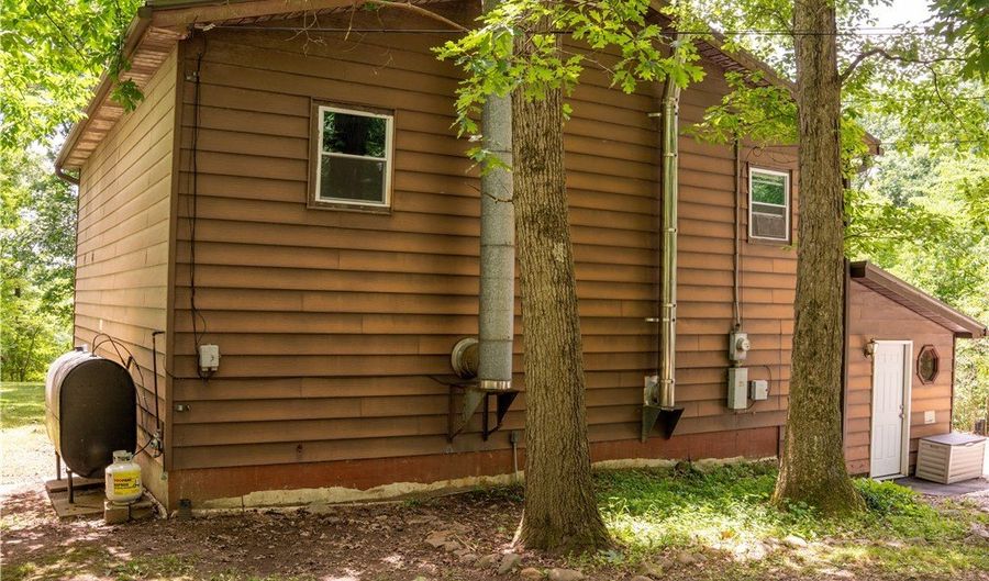 162 Alpine St, Aliquippa, PA 15001 - 3 Beds, 0 Bath