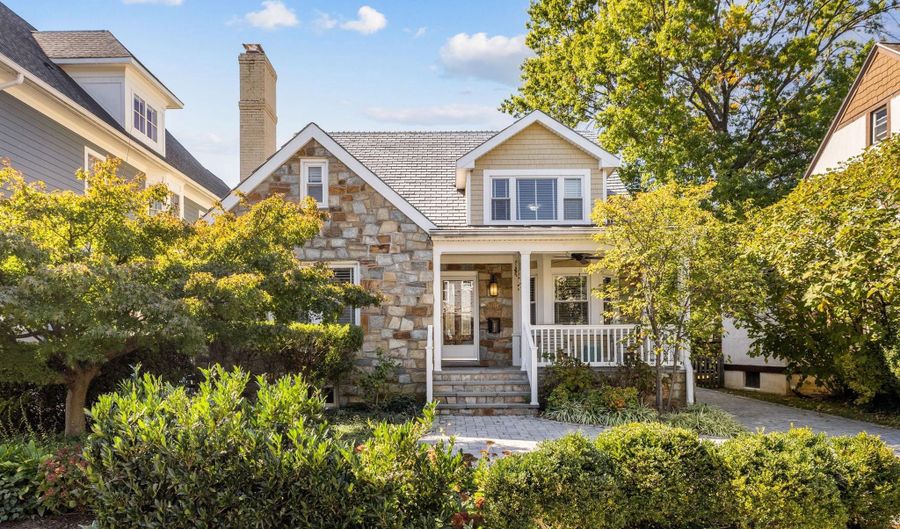 1604 N EDGEWOOD St, Arlington, VA 22201 - 5 Beds, 5 Bath