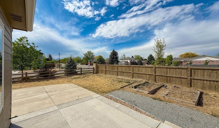688 Arches Ct, Berthoud, CO 80513 - 5 Beds, 4 Bath
