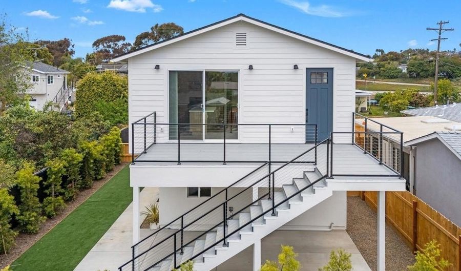 2501 Davis Ave, Carlsbad, CA 92008 - 6 Beds, 5 Bath