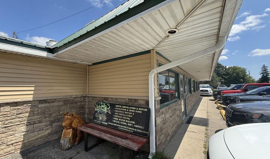 906 E Rochester St, Akron, IN 46910 - 0 Beds, 0 Bath