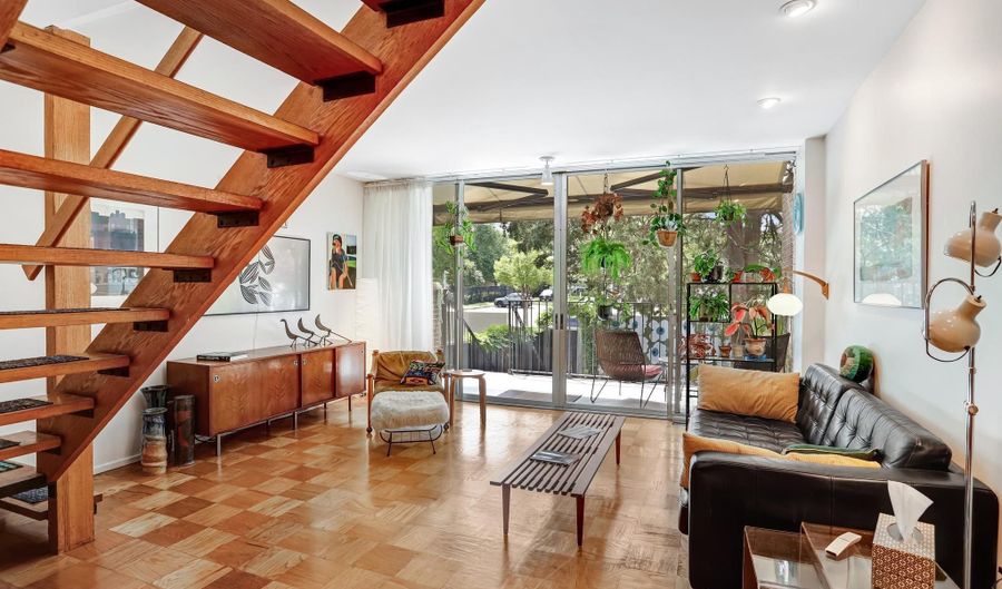 341 O St SW, Washington, DC 20024 - 3 Beds, 2 Bath