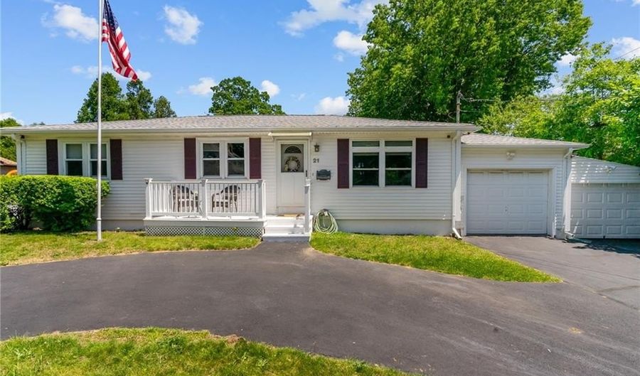 21 High Service Ave, North Providence, RI 02911 - 2 Beds, 3 Bath