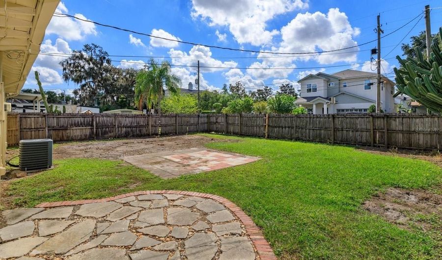 720 LANGSTON Ct, Orlando, FL 32804 - 2 Beds, 2 Bath