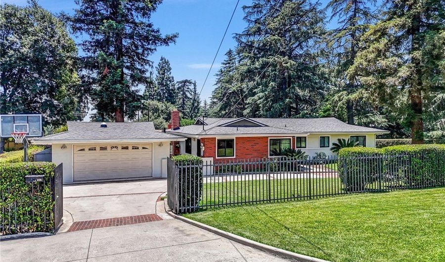 574 Alameda St, Altadena, CA 91001 - 3 Beds, 2 Bath