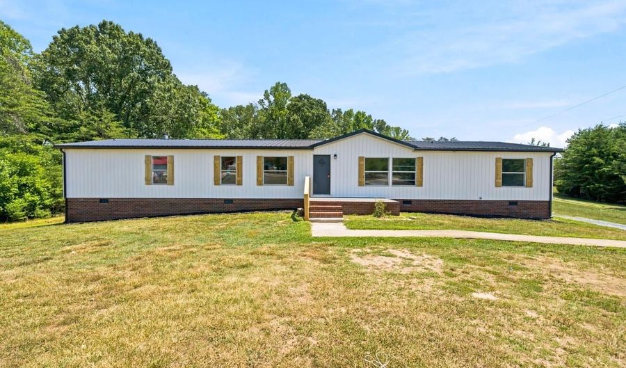 175 Meadowview Ln, Axton, VA 24054 - 4 Beds, 2 Bath