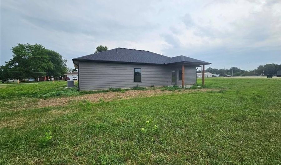 759 E 643rd Ave, Arma, KS 66712 - 3 Beds, 2 Bath