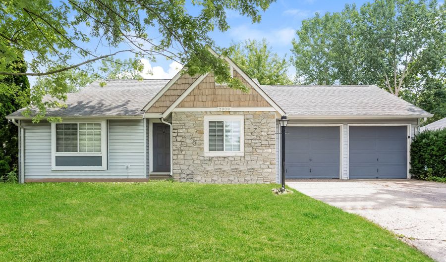 2909 Grassy Creek Dr, Indianapolis, IN 46229 - 3 Beds, 2 Bath