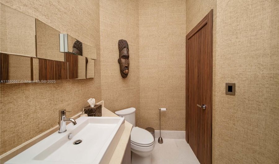 3705 NE 214 St 13, Aventura, FL 33180 - 4 Beds, 5 Bath