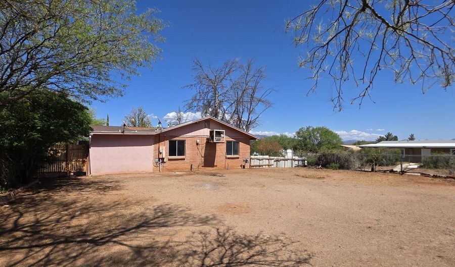 28660 S Cerro Pelon Pl, Amado, AZ 85645 - 3 Beds, 2 Bath