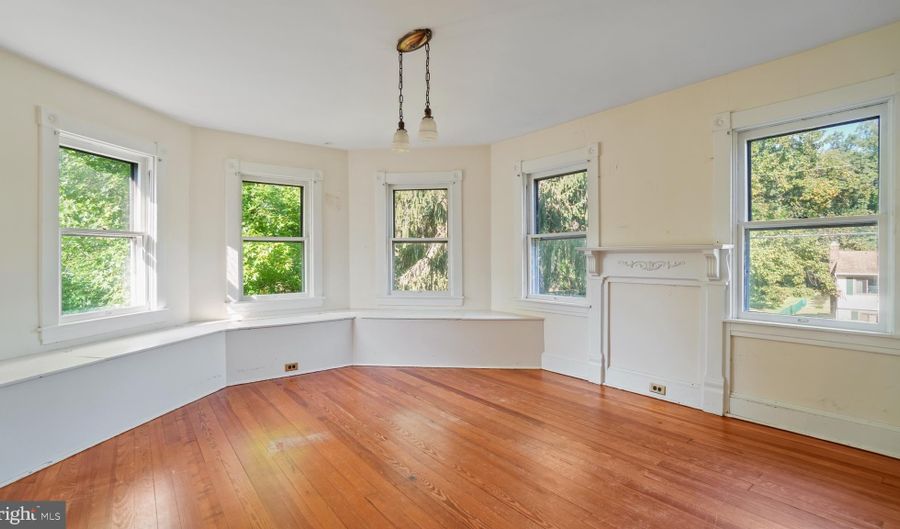 774 DIVIDING CREEK Rd, Arnold, MD 21012 - 3 Beds, 2 Bath