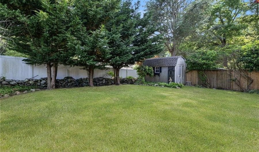 104 Conanicus Rd, Narragansett, RI 02882 - 3 Beds, 2 Bath
