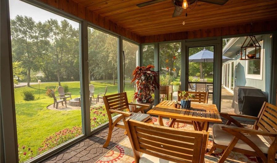 308 N Quincy St, Alexandria, MN 56308 - 4 Beds, 3 Bath