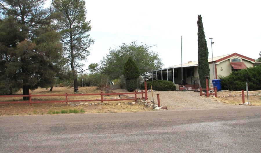 306 N Warren Rd, Benson, AZ 85602 - 2 Beds, 2 Bath