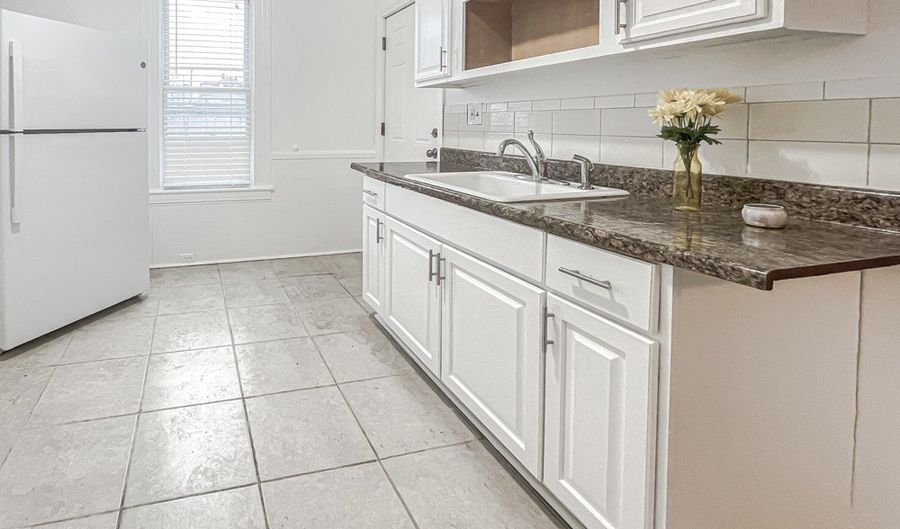 517 Brooks St, Bridgeport, CT 06608 - 3 Beds, 1 Bath