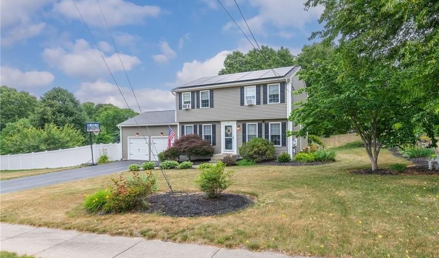2 Brookfield Rd, Coventry, RI 02816 - 3 Beds, 3 Bath