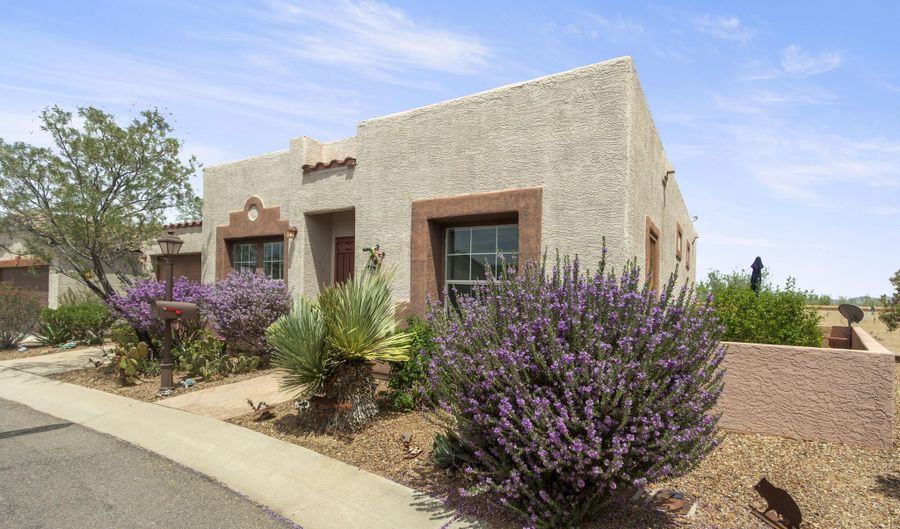 1121 W Calle Querida, Sahuarita, AZ 85629 - 2 Beds, 2 Bath