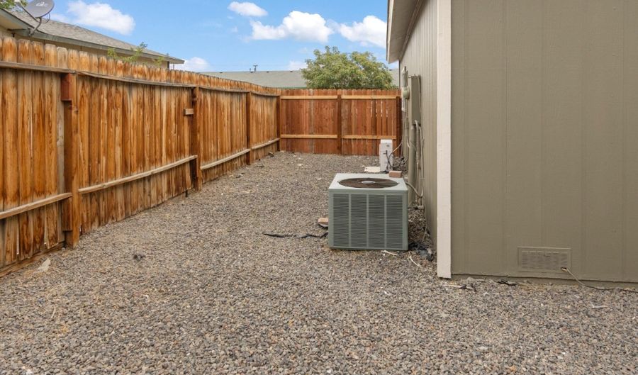 859 B St, Fernley, NV 89408 - 3 Beds, 2 Bath