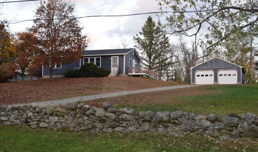 18 Edgecomb Rd, Belfast, ME 04915 - 3 Beds, 1 Bath