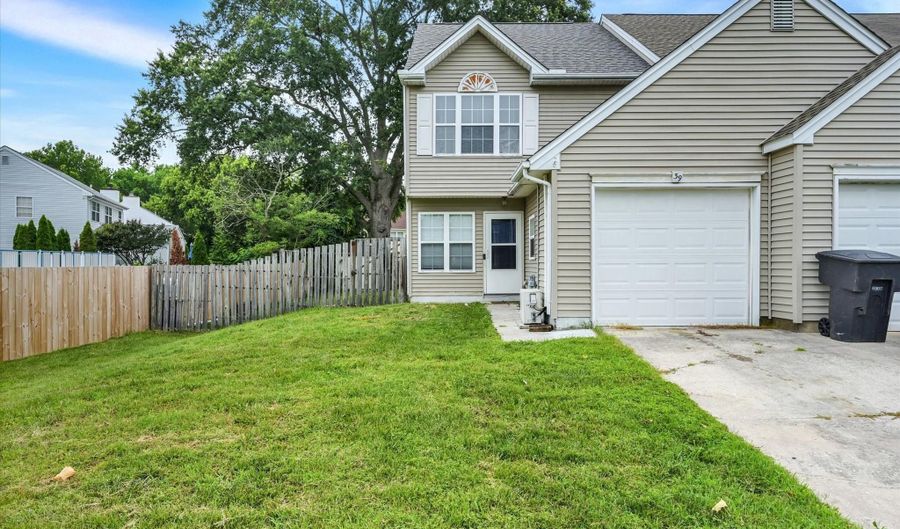 39 PERIWINKLE Ct, Dover, DE 19904 - 4 Beds, 2 Bath