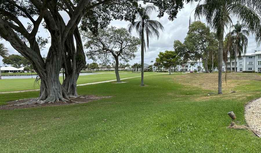 250 John F Kennedy Dr Ph7, Atlantis, FL 33462 - 2 Beds, 2 Bath