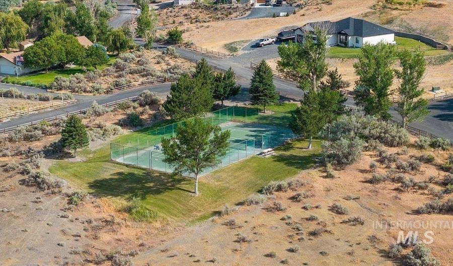 4485 Silver Creek Rd, Buhl, ID 83316 - 3 Beds, 2 Bath