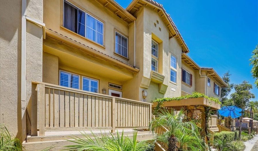 315 W Summerfield Cir, Anaheim, CA 92802 - 3 Beds, 3 Bath