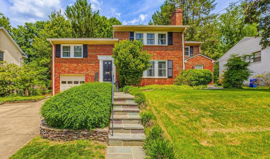 7607 MARYKNOLL Ave, Bethesda, MD 20817 - 4 Beds, 4 Bath