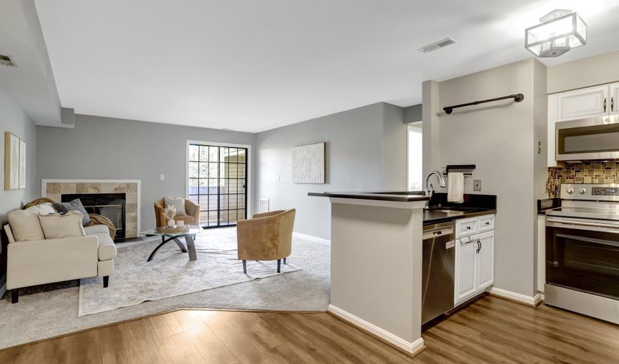 6902 MARY CAROLINE Cir E, Alexandria, VA 22310 - 1 Beds, 1 Bath