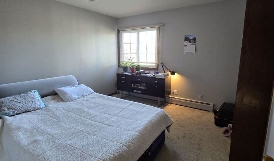 831 W Heritage Dr 2, Addison, IL 60101 - 2 Beds, 2 Bath