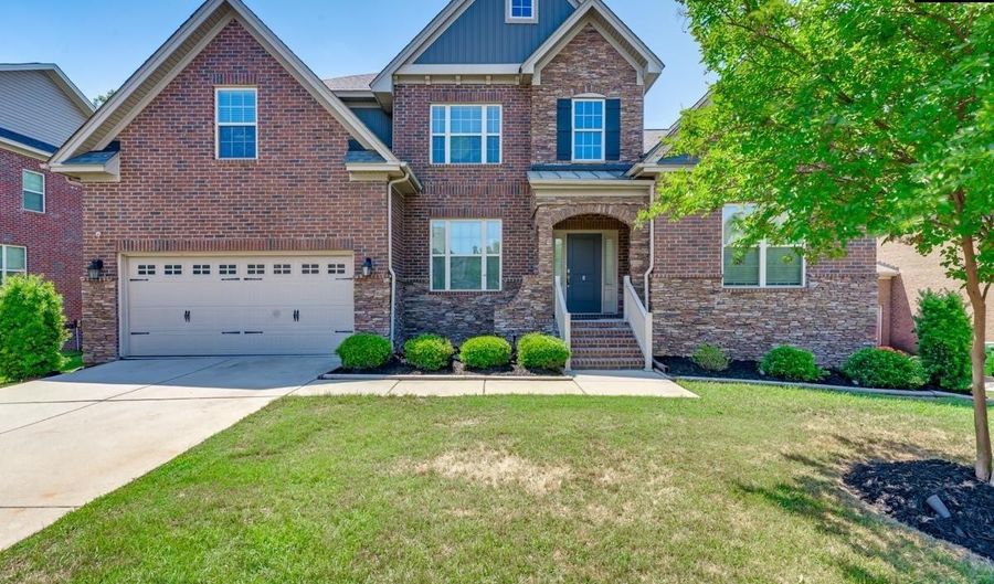 8 Wading Bird Loop, Blythewood, SC 29016 - 5 Beds, 5 Bath