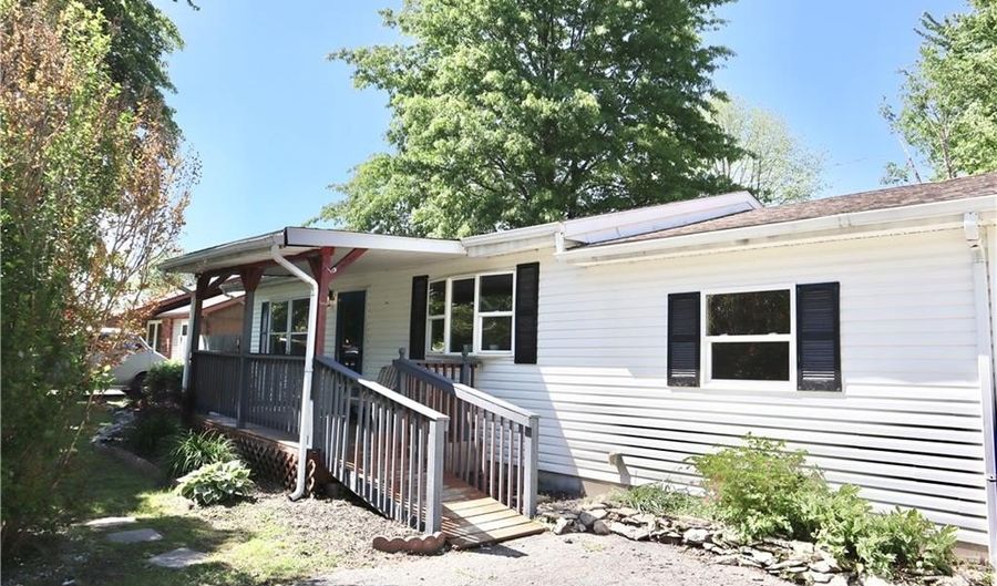 1310 W Kenwood Dr, Austin, IN 47102 - 3 Beds, 2 Bath