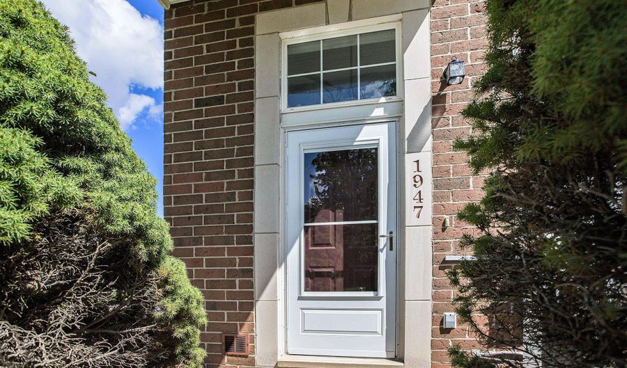 1947 Lindsay Ln, Ann Arbor, MI 48104 - 2 Beds, 2 Bath