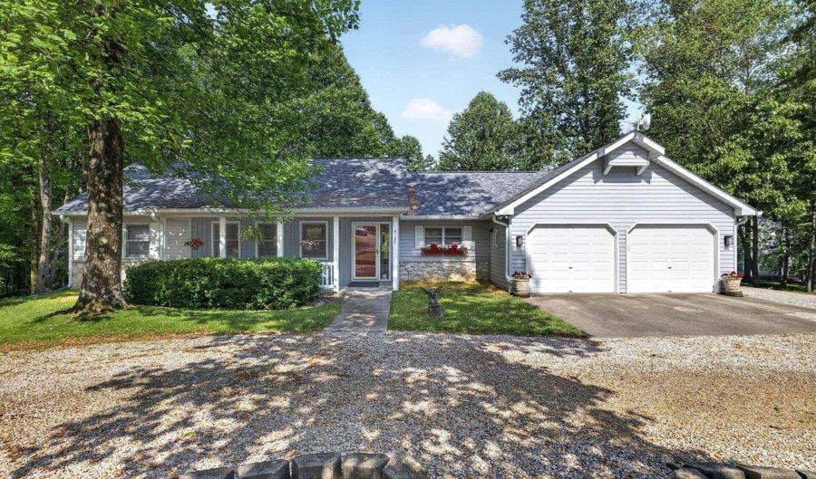 4127 N Northwood Ln, Bloomfield, IN 47424 - 3 Beds, 2 Bath