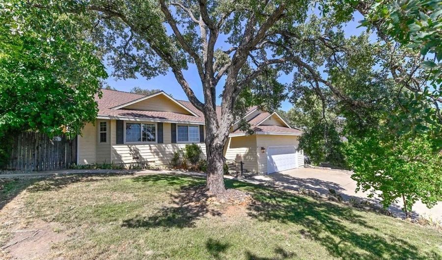 735 Live Oak Dr, Angels Camp, CA 95222 - 3 Beds, 2 Bath
