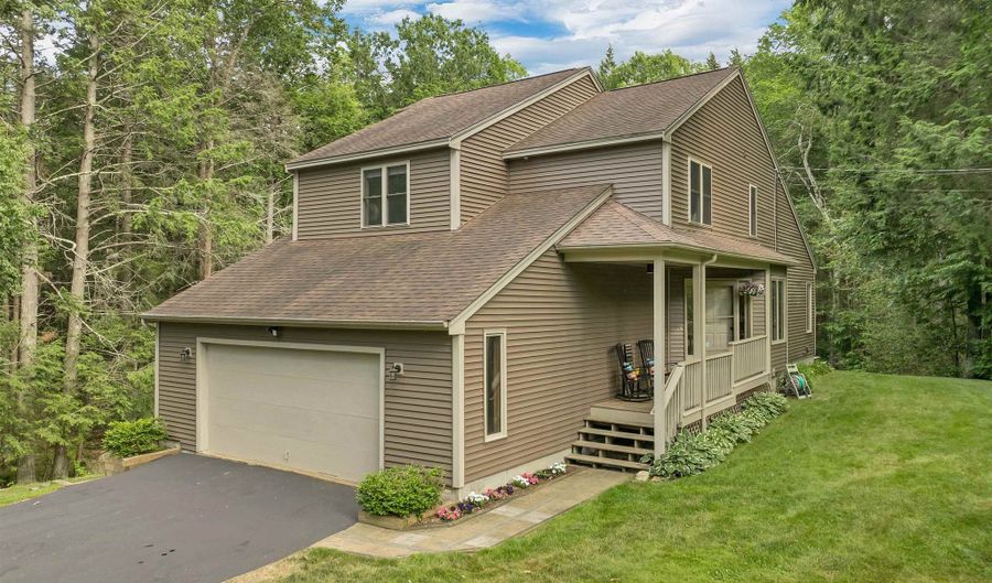 125 Deer Ridge Dr, Barrington, NH 03825 - 3 Beds, 3 Bath
