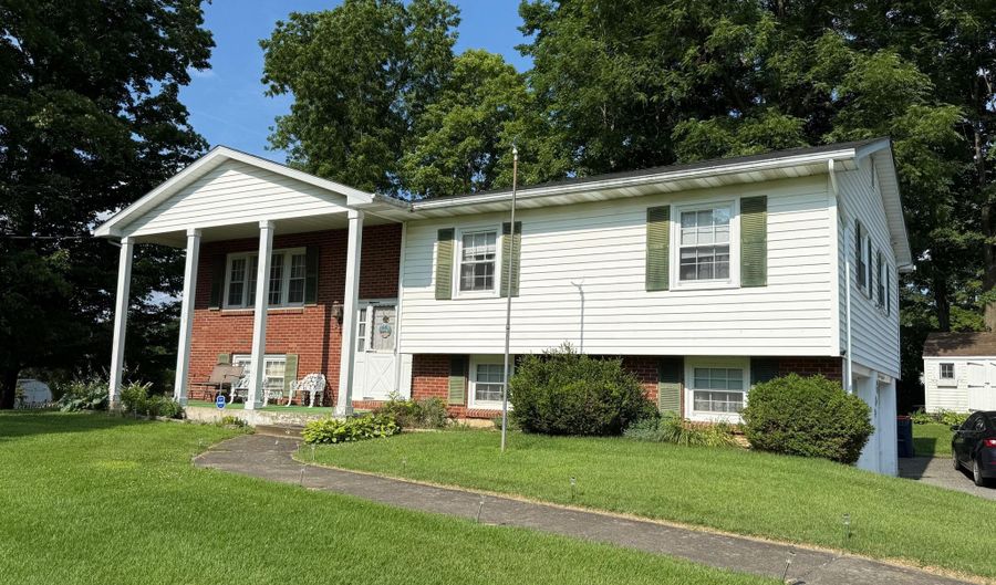 51 Depot Hill Rd, Amenia, NY 12501 - 3 Beds, 2 Bath