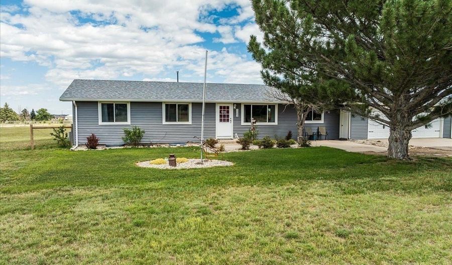 2503 MCKINNEY Dr, Cheyenne, WY 82009 - 4 Beds, 2 Bath