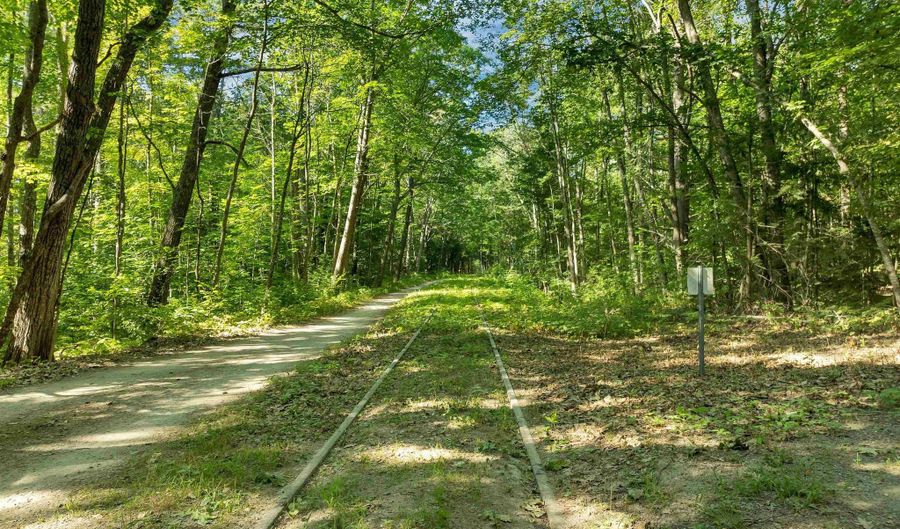 2 S Kenney Shr, Wolfeboro, NH 03894 - 1 Beds, 1 Bath