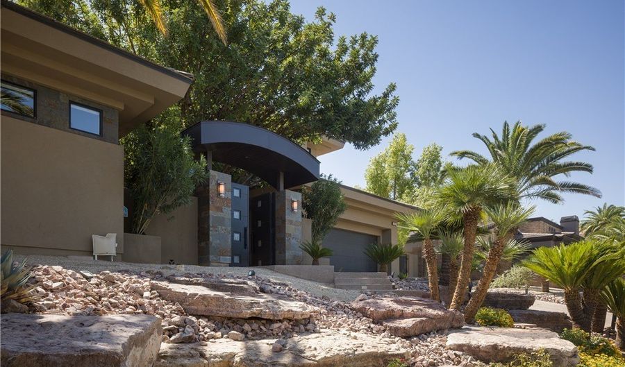 1501 Foothills Village Dr, Henderson, NV 89012 - 5 Beds, 7 Bath