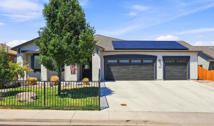 192 Walnut Ct, Fernley, NV 89408 - 4 Beds, 3 Bath