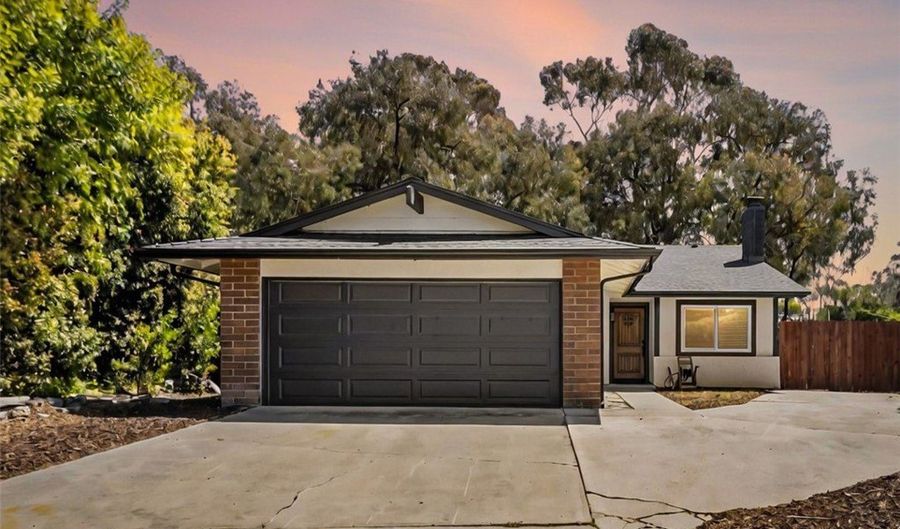 332 Cadillac Cir, Oceanside, CA 92054 - 3 Beds, 2 Bath