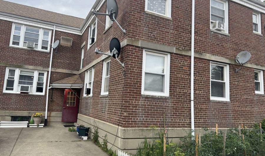 440 Success Bld 86 Ave 15, Bridgeport, CT 06610 - 2 Beds, 1 Bath