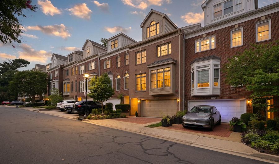 1719 22ND Ct N, Arlington, VA 22209 - 3 Beds, 5 Bath